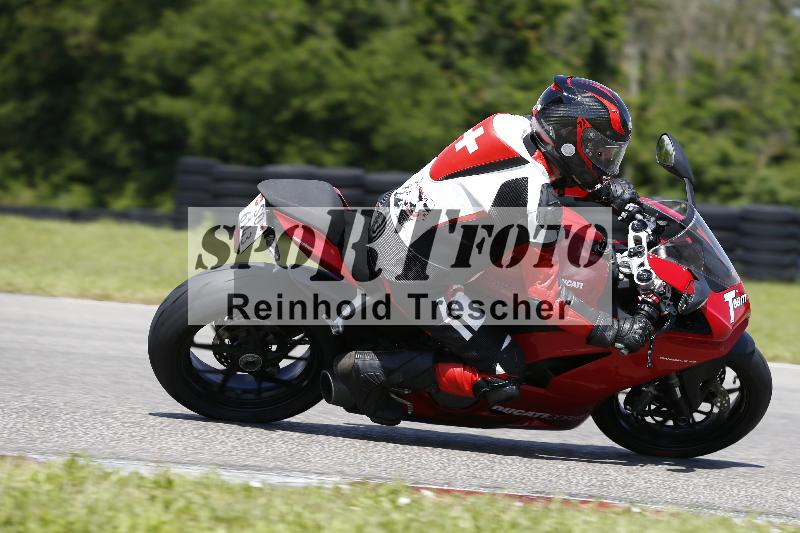 /Archiv-2024/29 12.06.2024 MOTO.CH Track Day ADR/Gruppe blau/Team